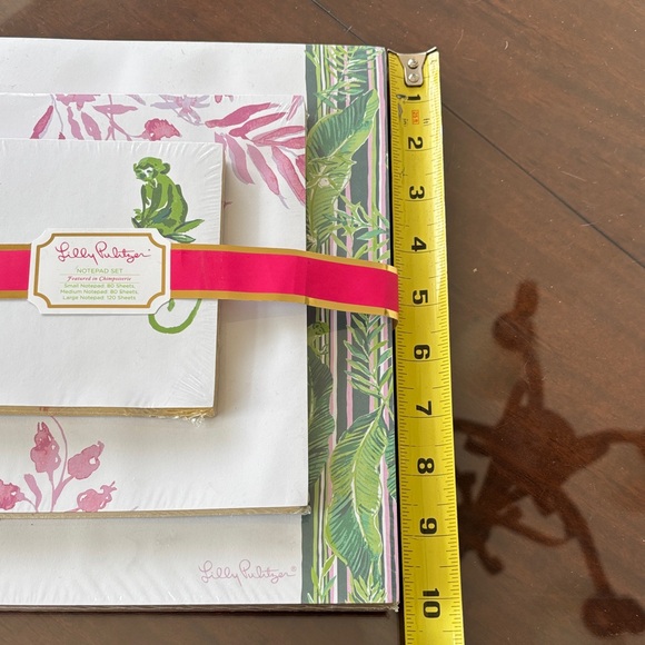 Lilly Pulitzer Pink and Green Leaf Notepad Set of 3 NWT - Picture 4 of 6